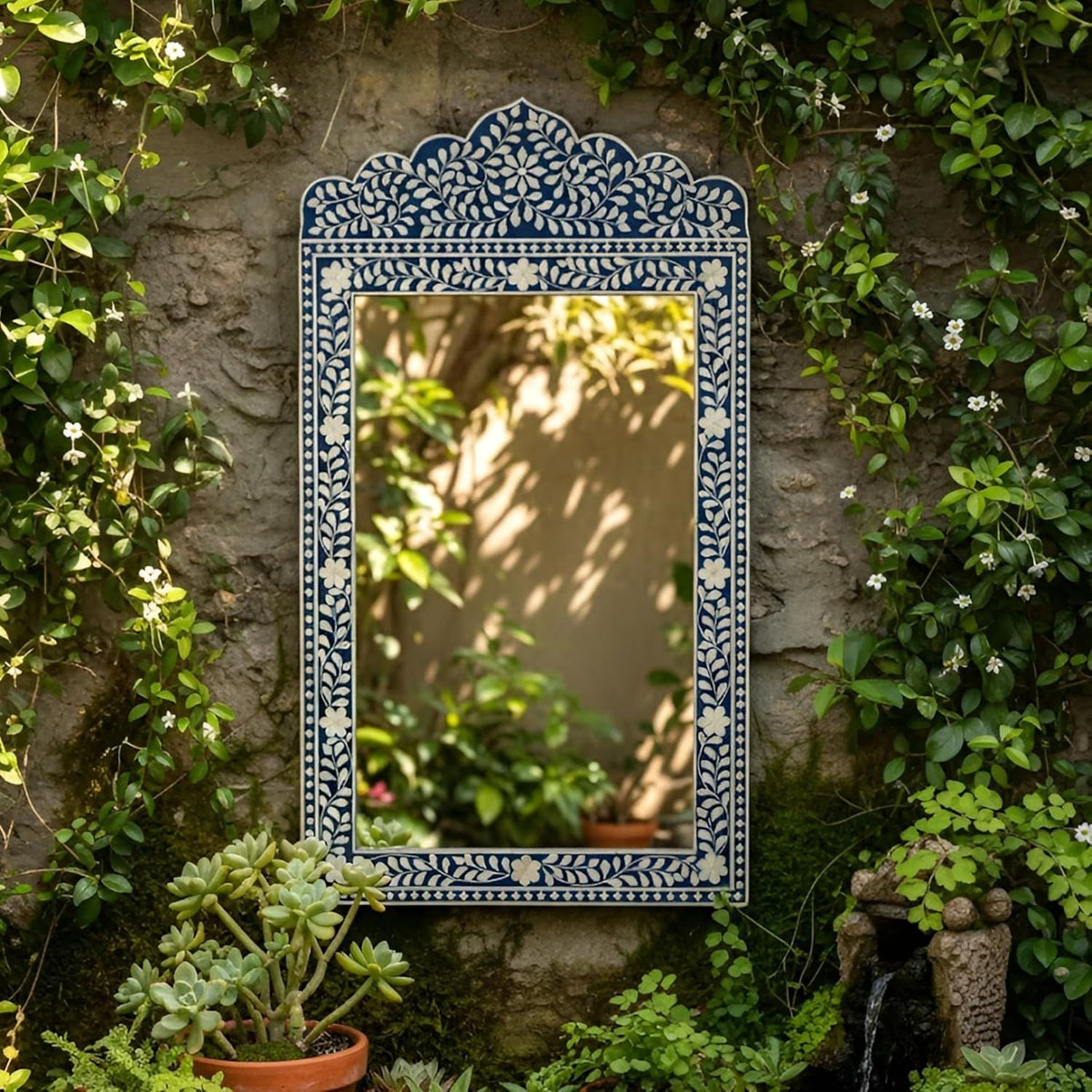 563439711
